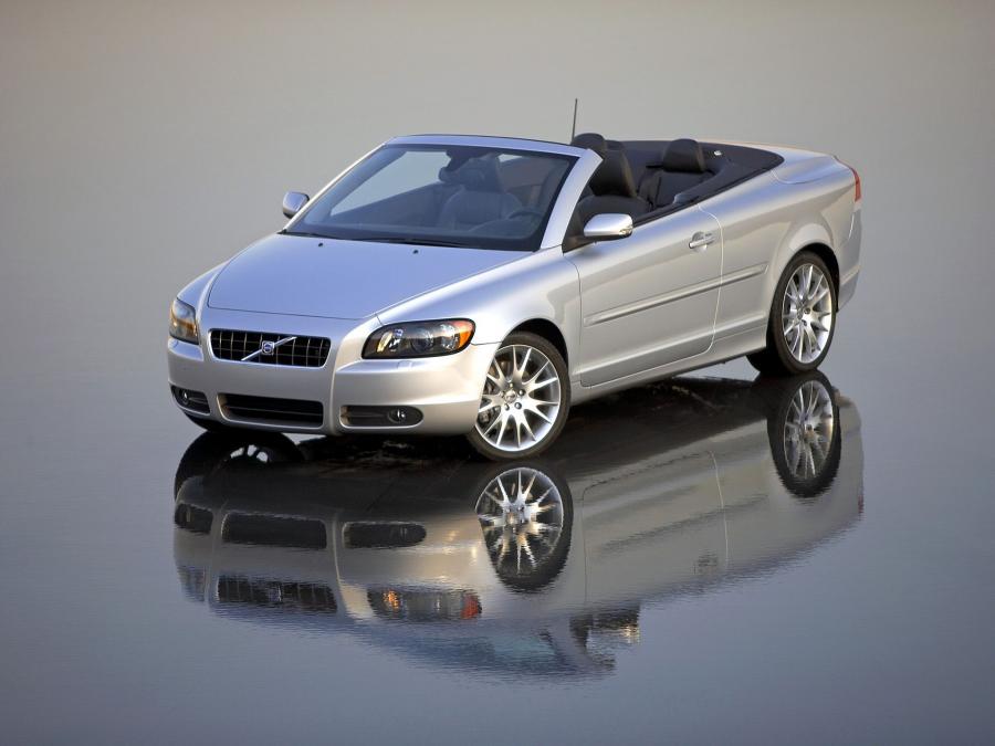  Volvo C70 T5 2005 года  (US) (фото 29 из 30)